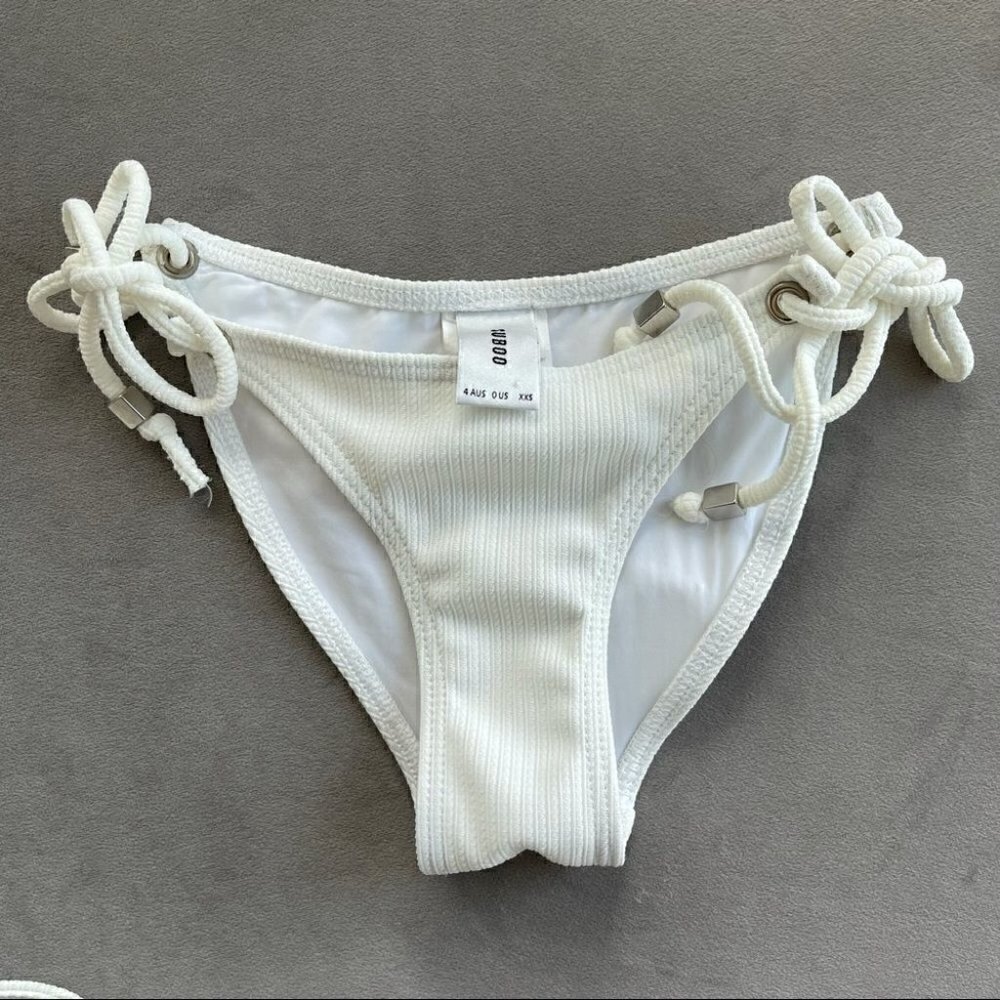 Suboo white string bikini - Picture 7 of 8